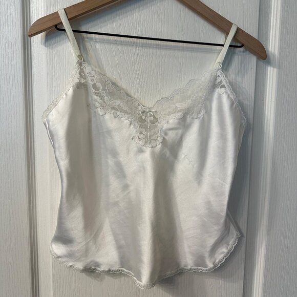 Maidenform Tops - VTG | Maidenform White Lace Trim Bow Nightie Cami Top Sz 32 USA Union Made 81630